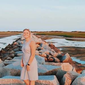 Meet your Posher, Annamarie